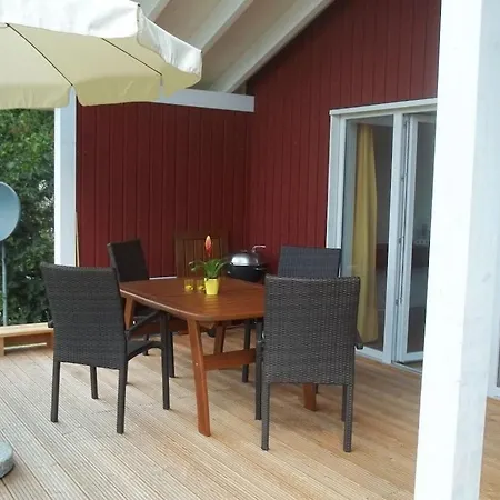 Сasa de vacaciones In With Swimming Pool